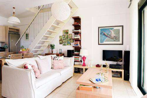 Photo of Livingroom in Aigialeia
