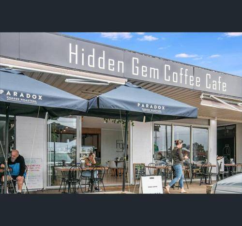 Photo of Others in Tugun