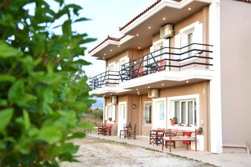 Photo of Others in Mantzavinata