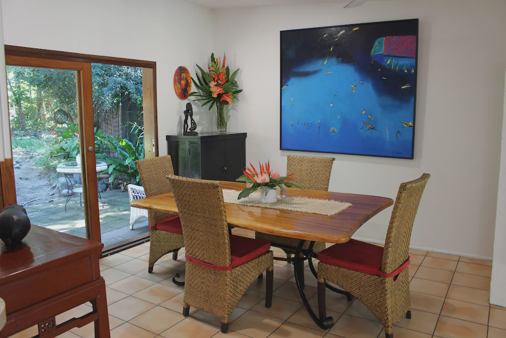 Photo of Livingroom in Oak Beach