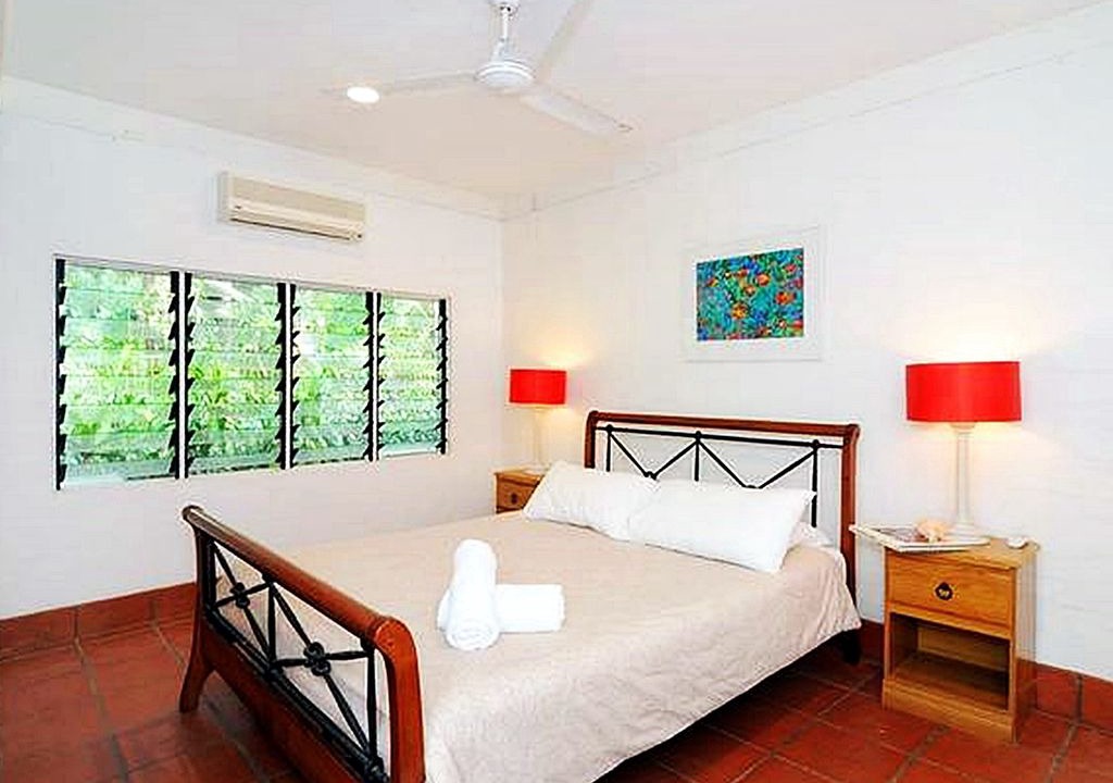 Photo of Bedroom in Oak Beach