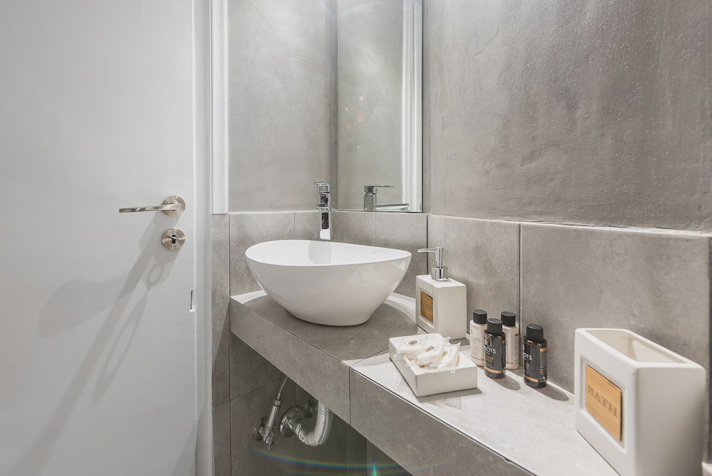 Photo of Bathroom in Thissio