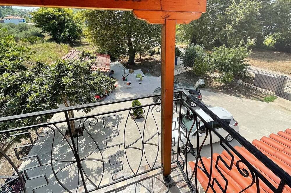 Photo of Patio Balcony in Aravissos