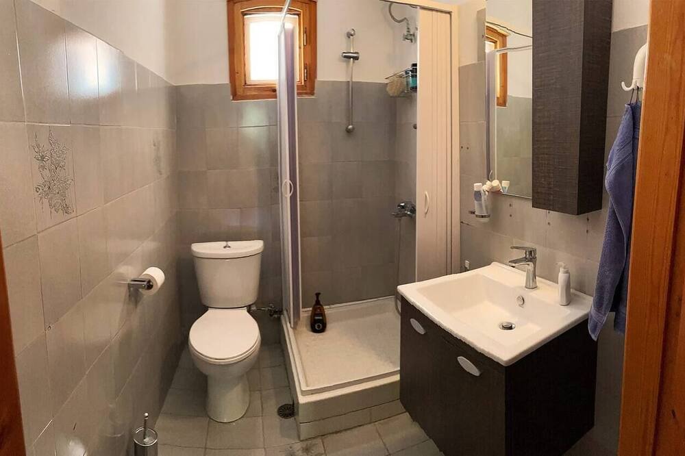 Photo of Bathroom in Aravissos
