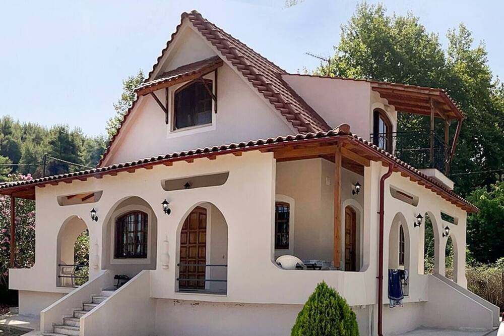 Photo of Outdoor in Aravissos