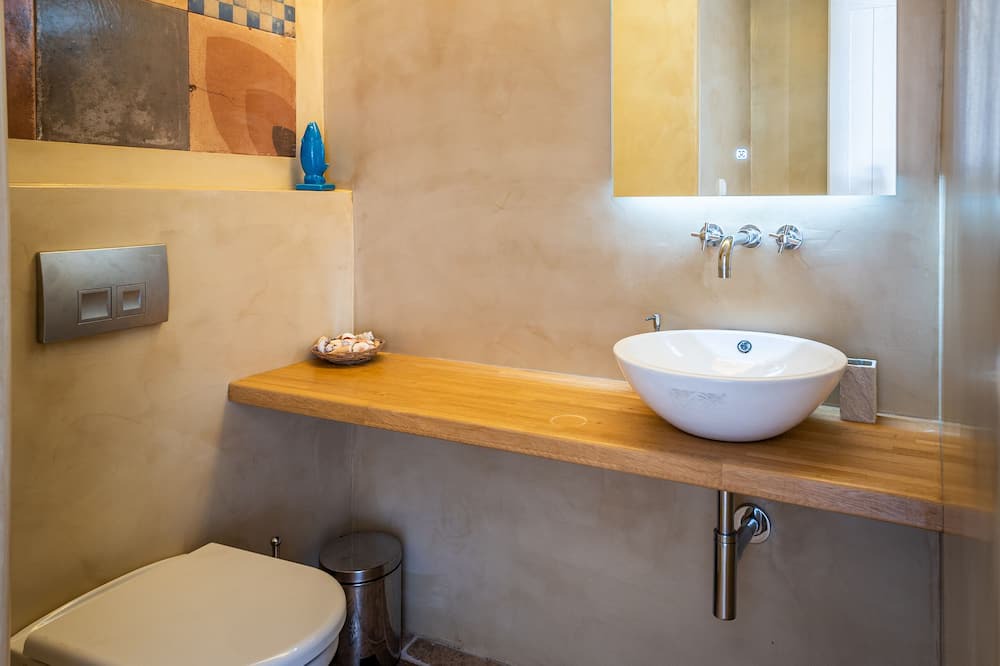 Photo of Bathroom in Arkitsa