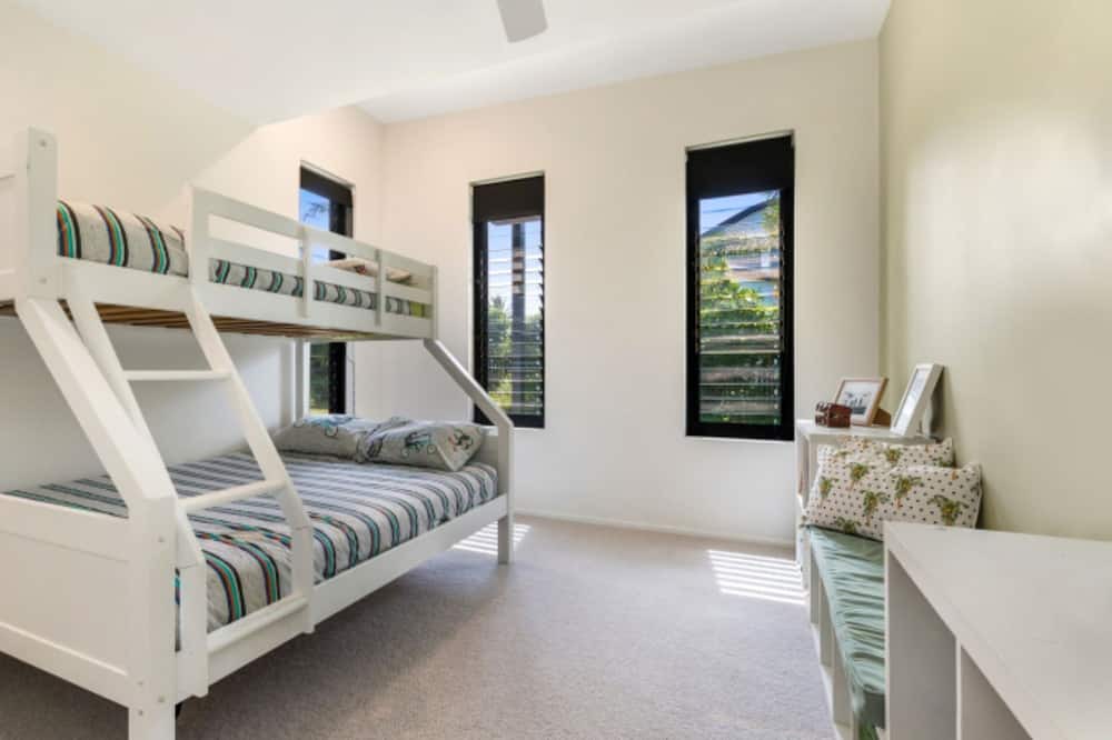 Photo of Bedroom in Castaways Beach