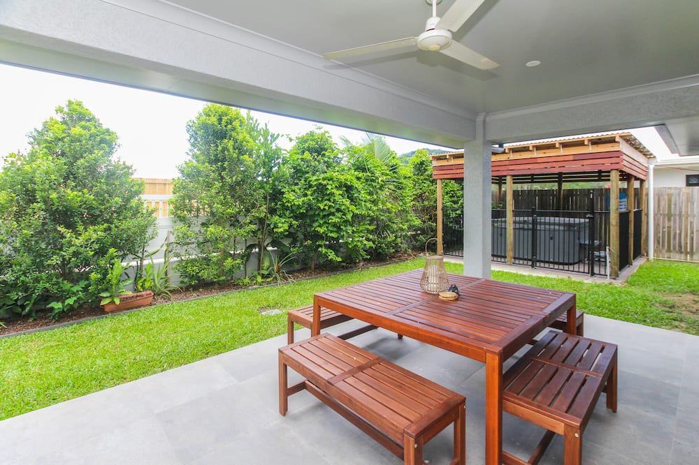 Photo of Patio Balcony in Trinity Beach