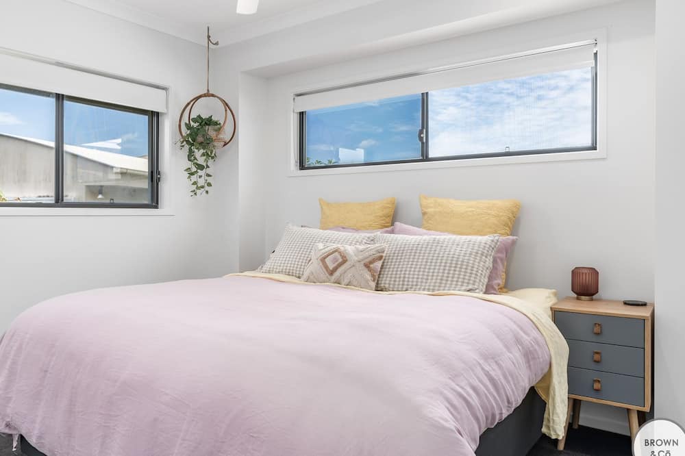 Photo of Bedroom in Castaways Beach