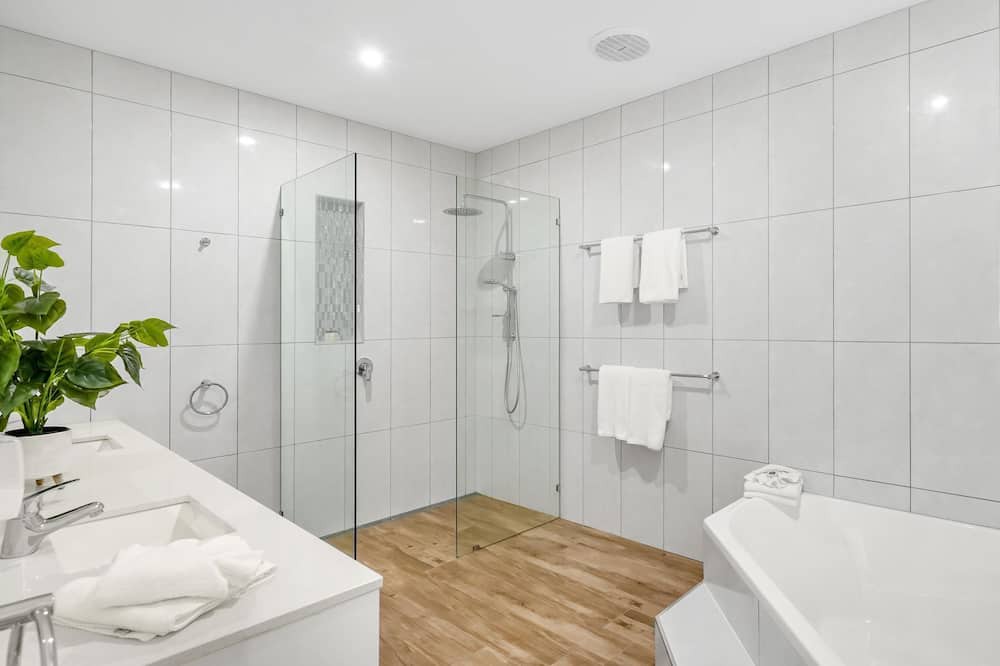 Photo of Bathroom in Clifton Beach