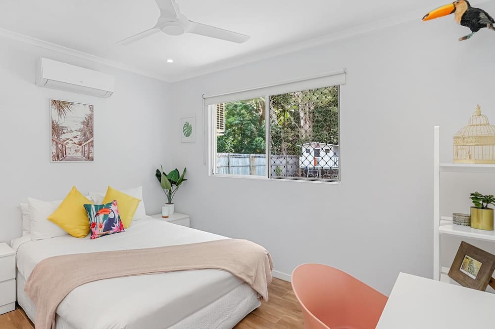 Photo of Bedroom in Clifton Beach