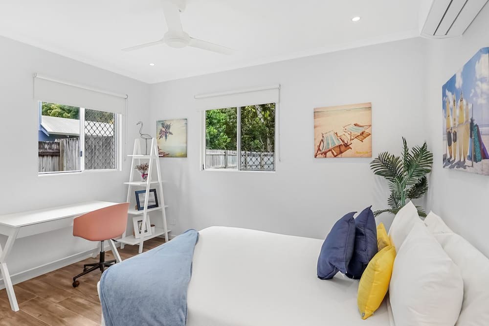 Photo of Livingroom in Clifton Beach