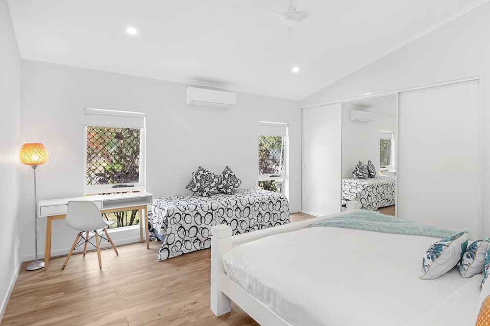 Photo of Bedroom in Clifton Beach