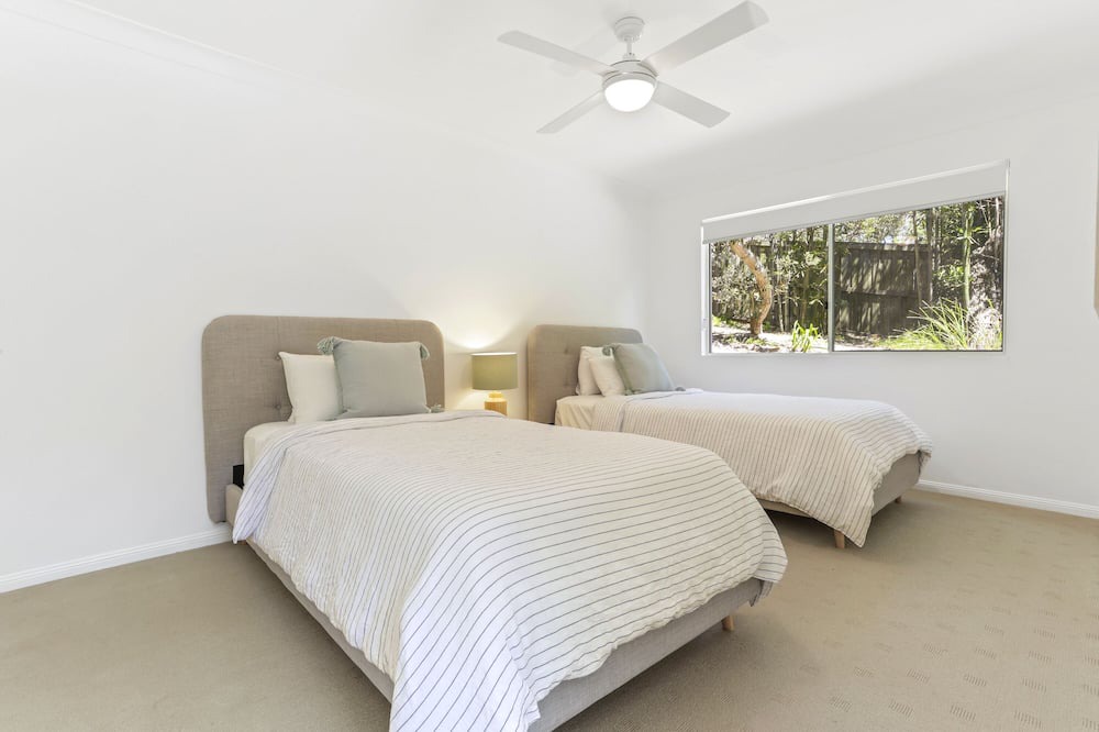 Photo of Bedroom in Castaways Beach