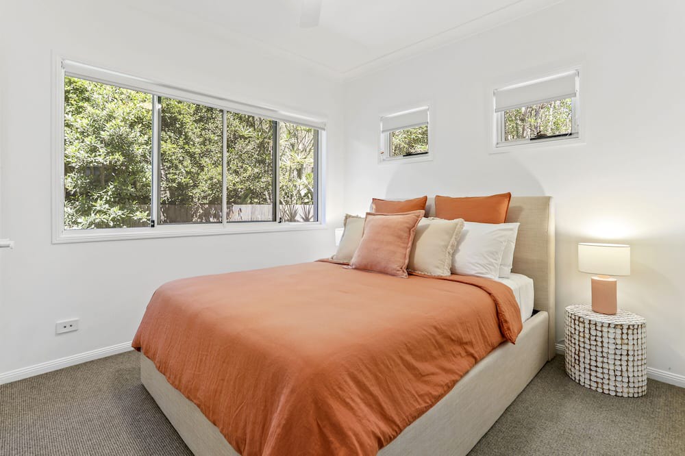 Photo of Bedroom in Castaways Beach