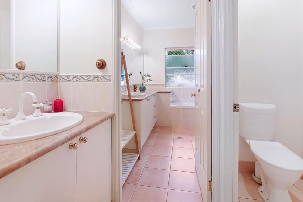 Photo of Bathroom in Black Mountain