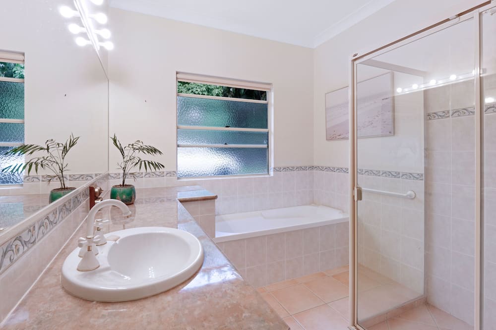 Photo of Bathroom in Black Mountain