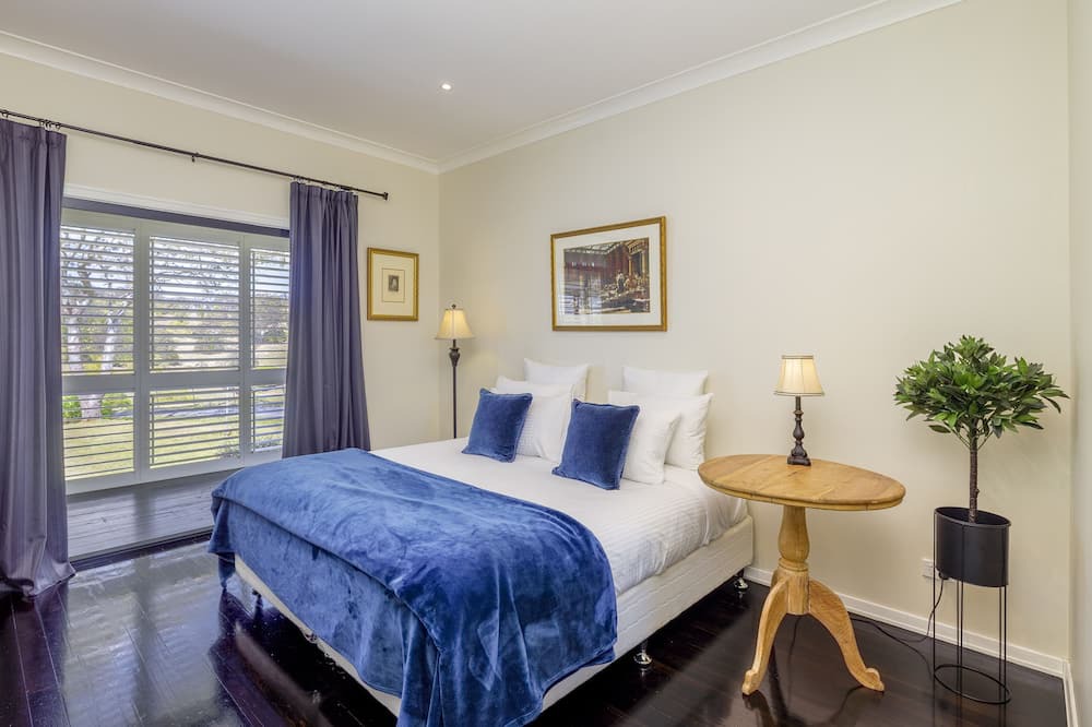 Photo of Bedroom in Beechmont