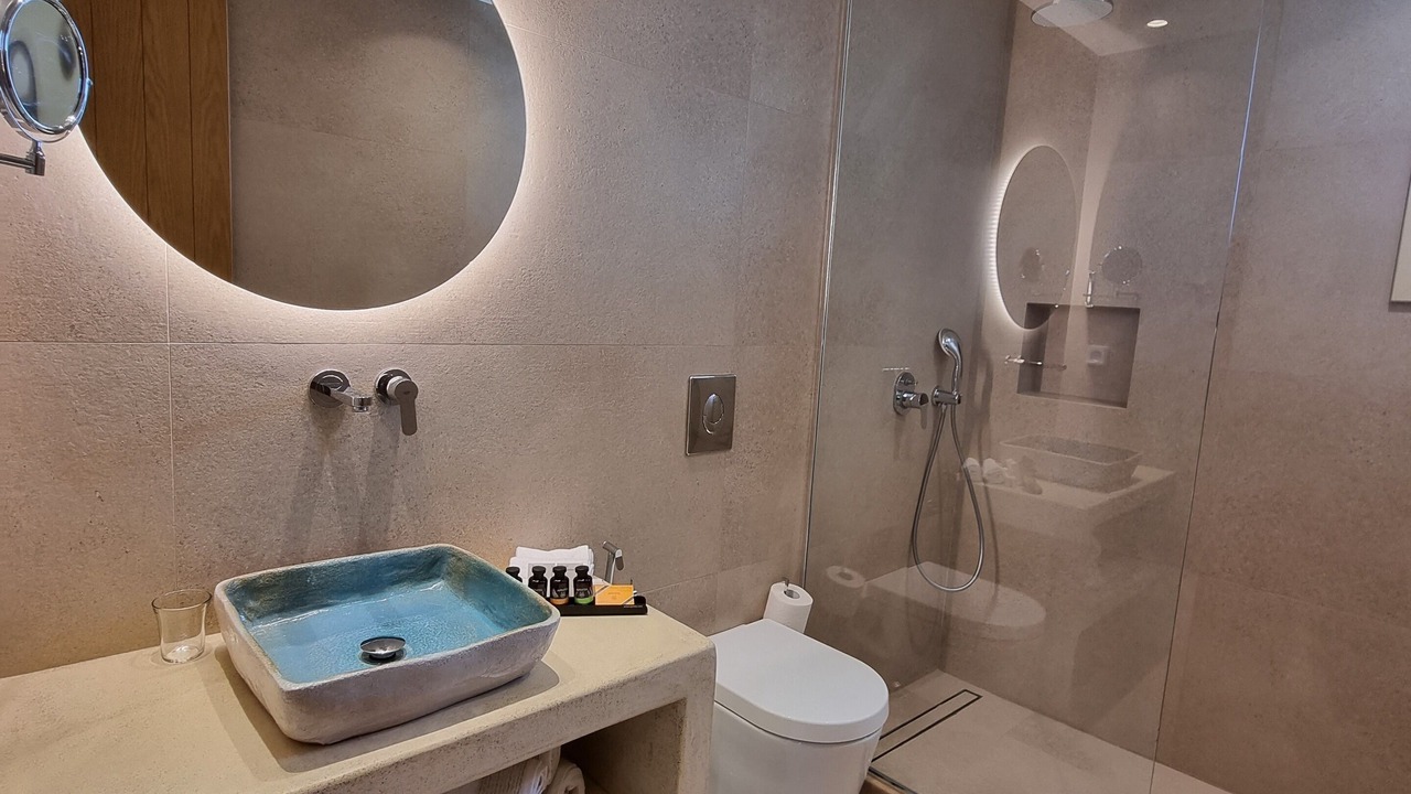 Photo of Bathroom in Tourlos