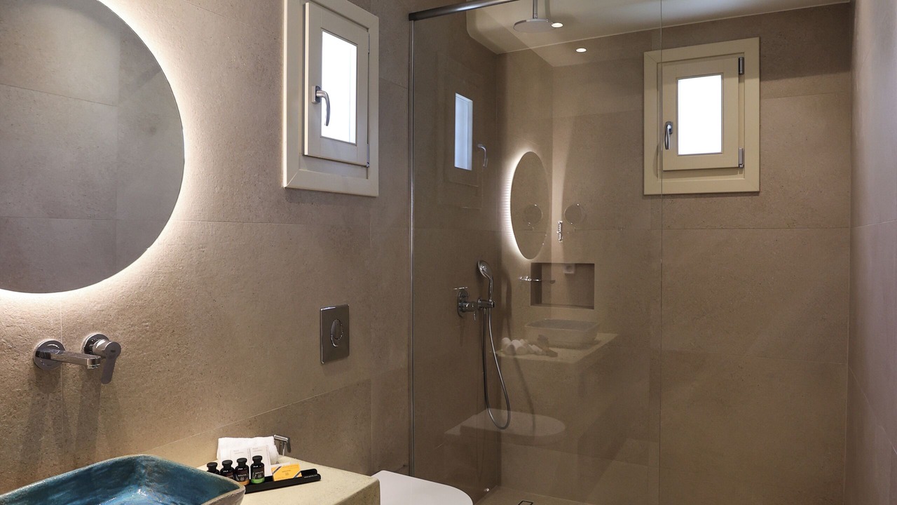 Photo of Bathroom in Tourlos