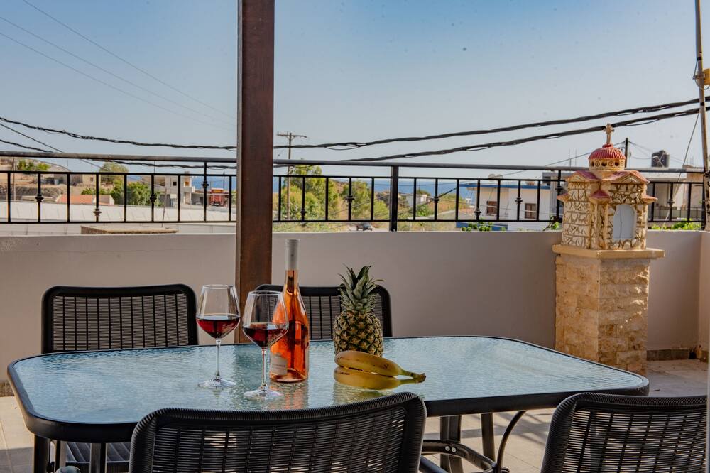 Photo of Patio Balcony in Faistos