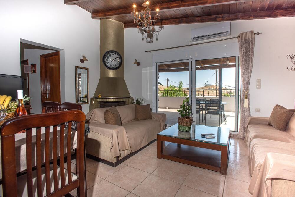 Photo of Livingroom in Faistos