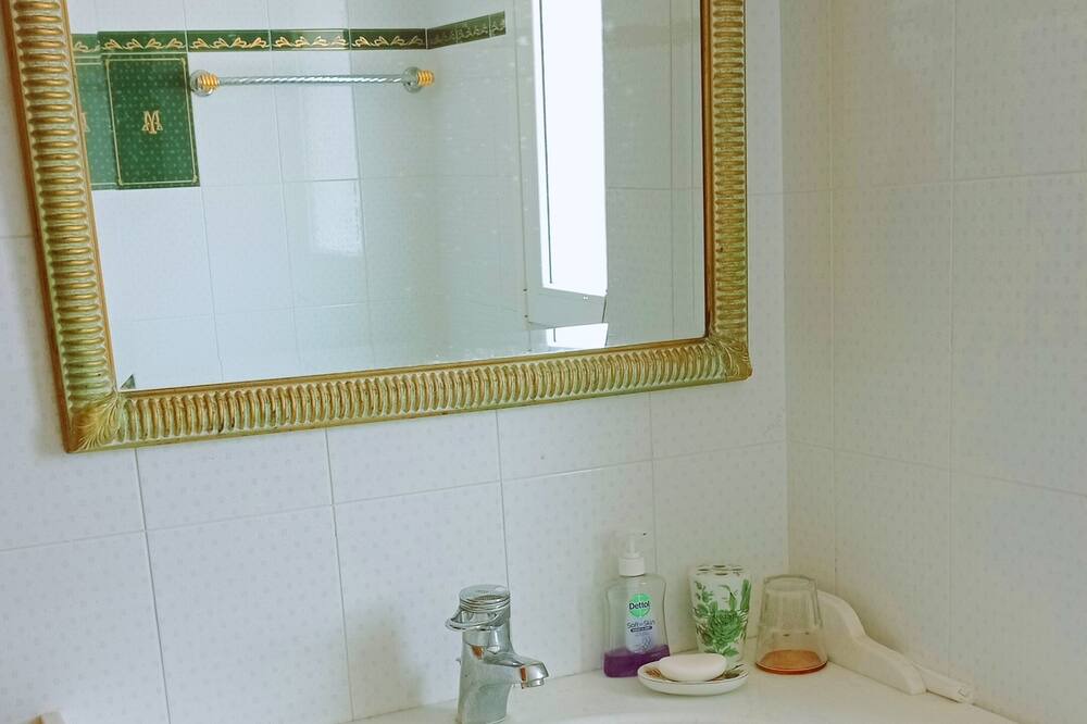 Photo of Bathroom in Itea