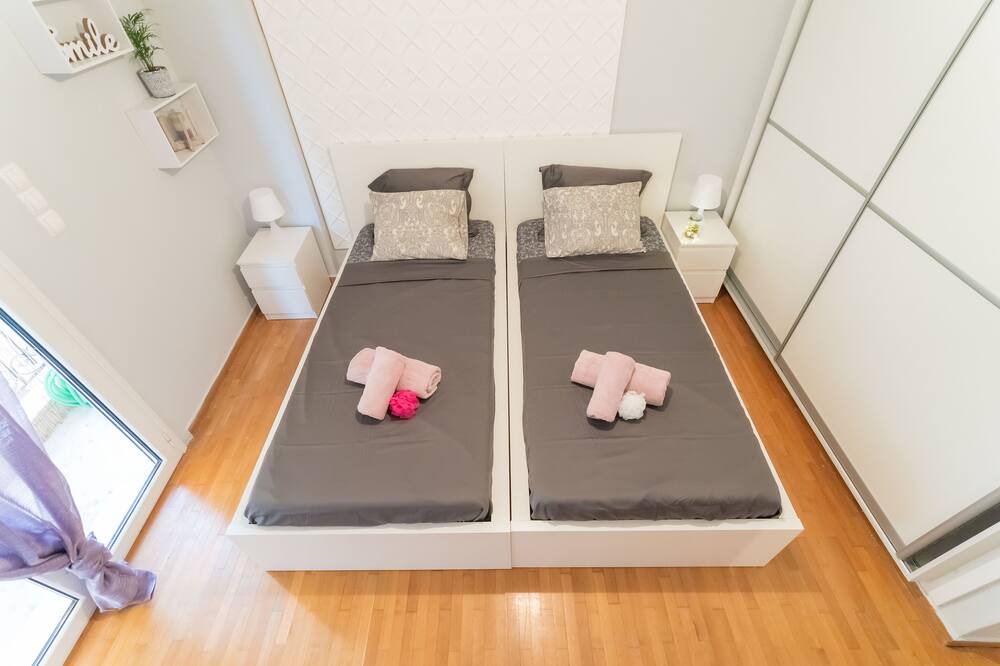Photo of Bedroom in Neos Kosmos