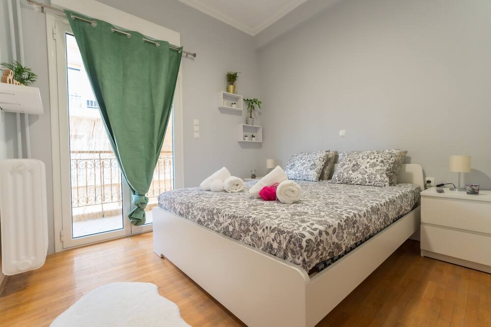 Photo of Bedroom in Neos Kosmos