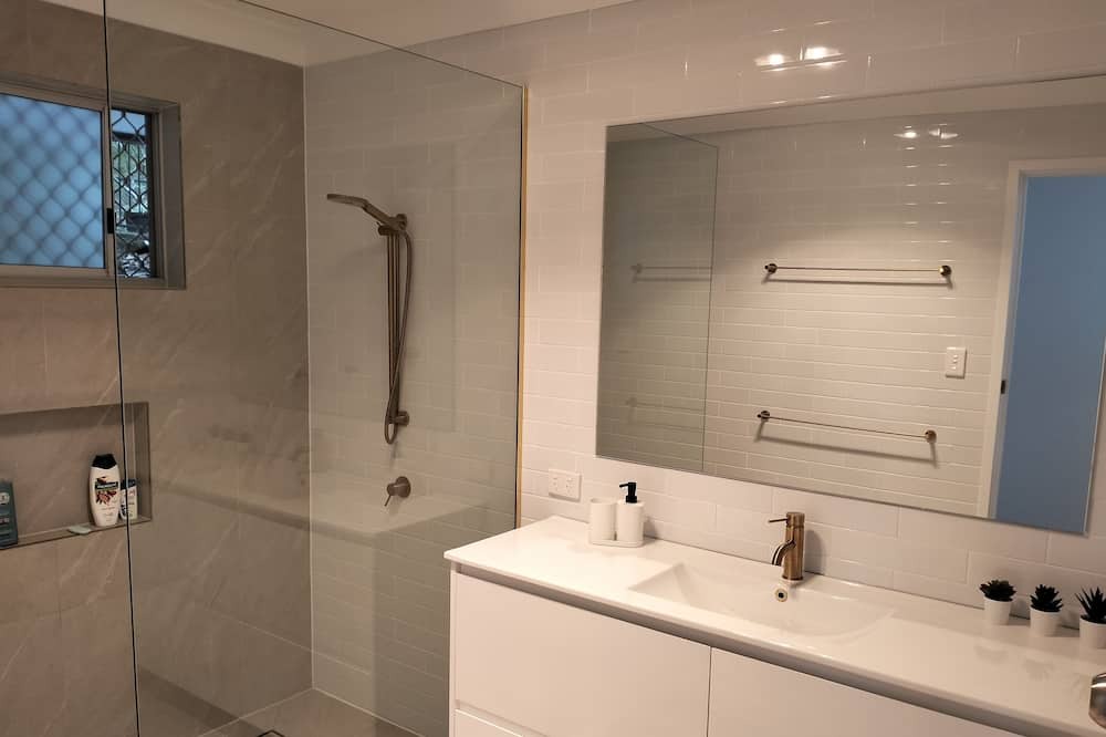 Photo of Bathroom in Wolfdene