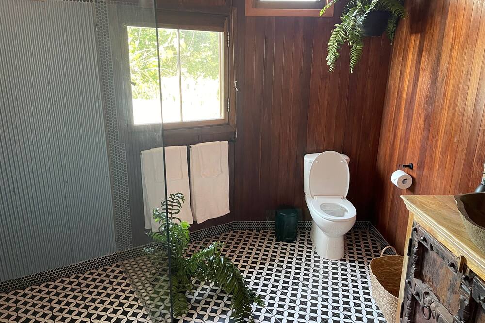 Photo of Bathroom in Currumbin Valley