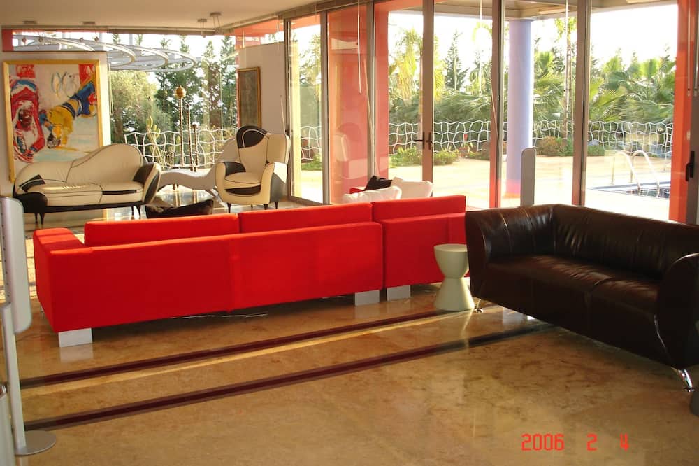 Photo of Livingroom in Eretria
