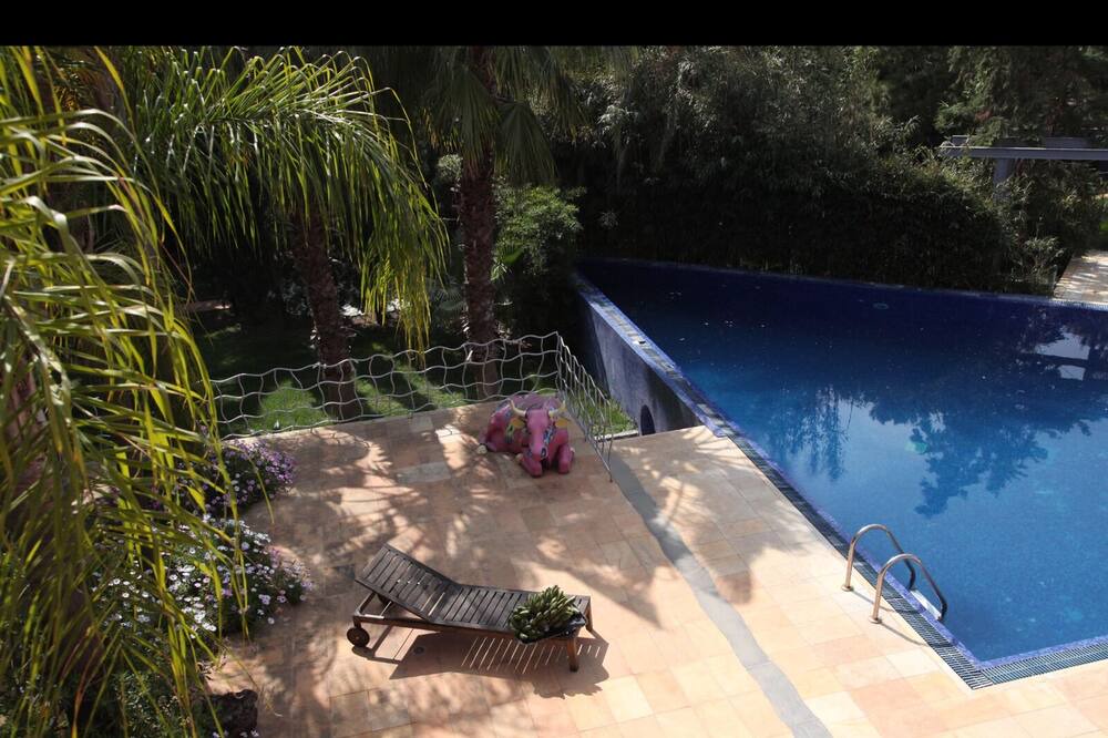Photo of Outdoor in Eretria