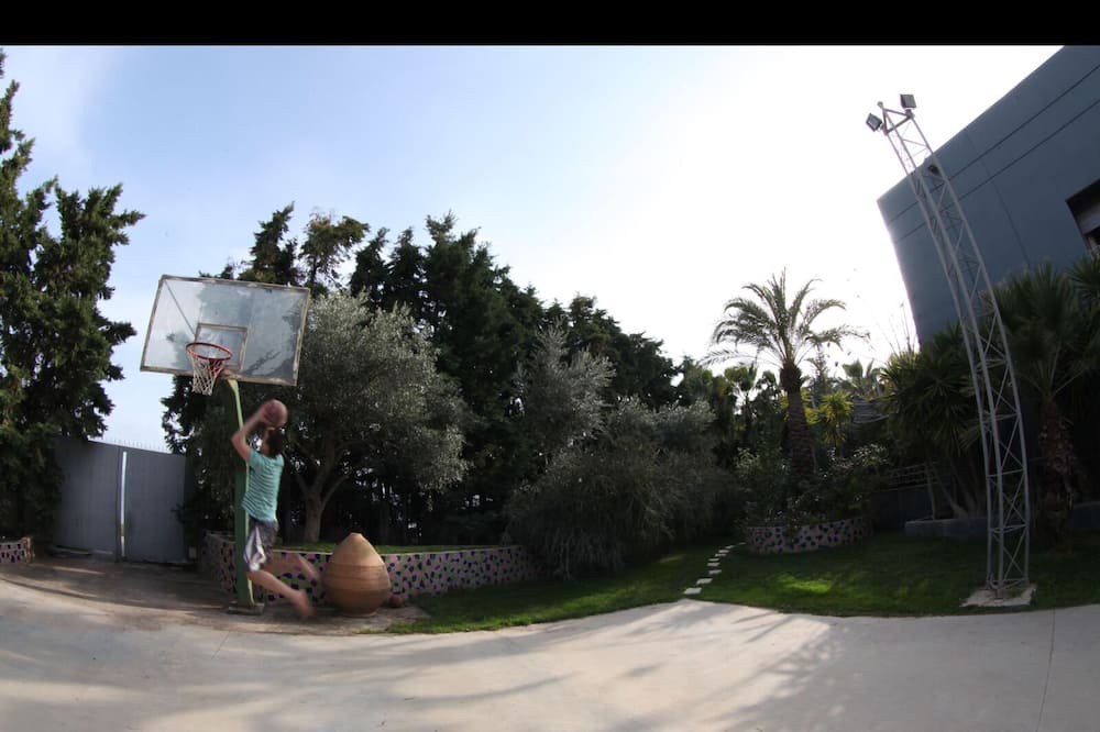 Photo of Others in Eretria