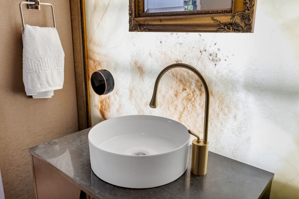 Photo of Bathroom in Bayview Heights