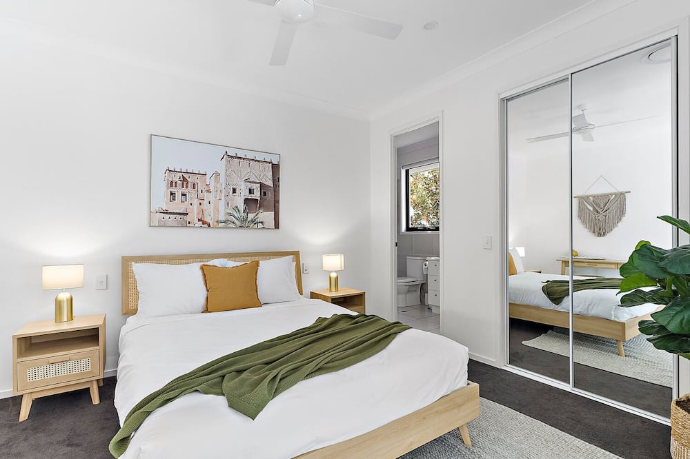 Photo of Bedroom in Twin Waters