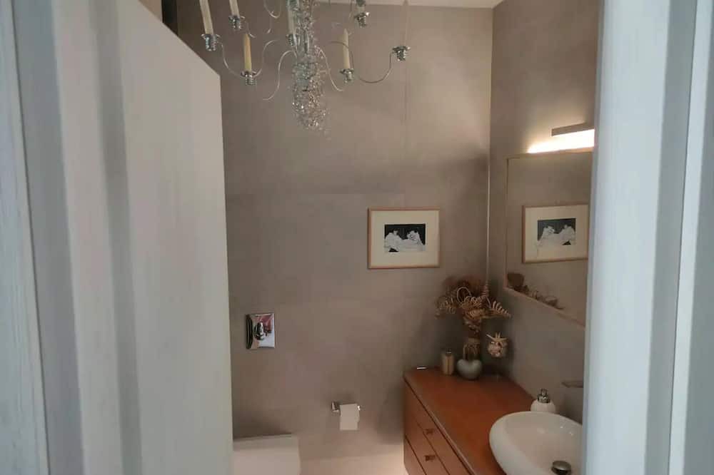 Photo of Bathroom in Pallini