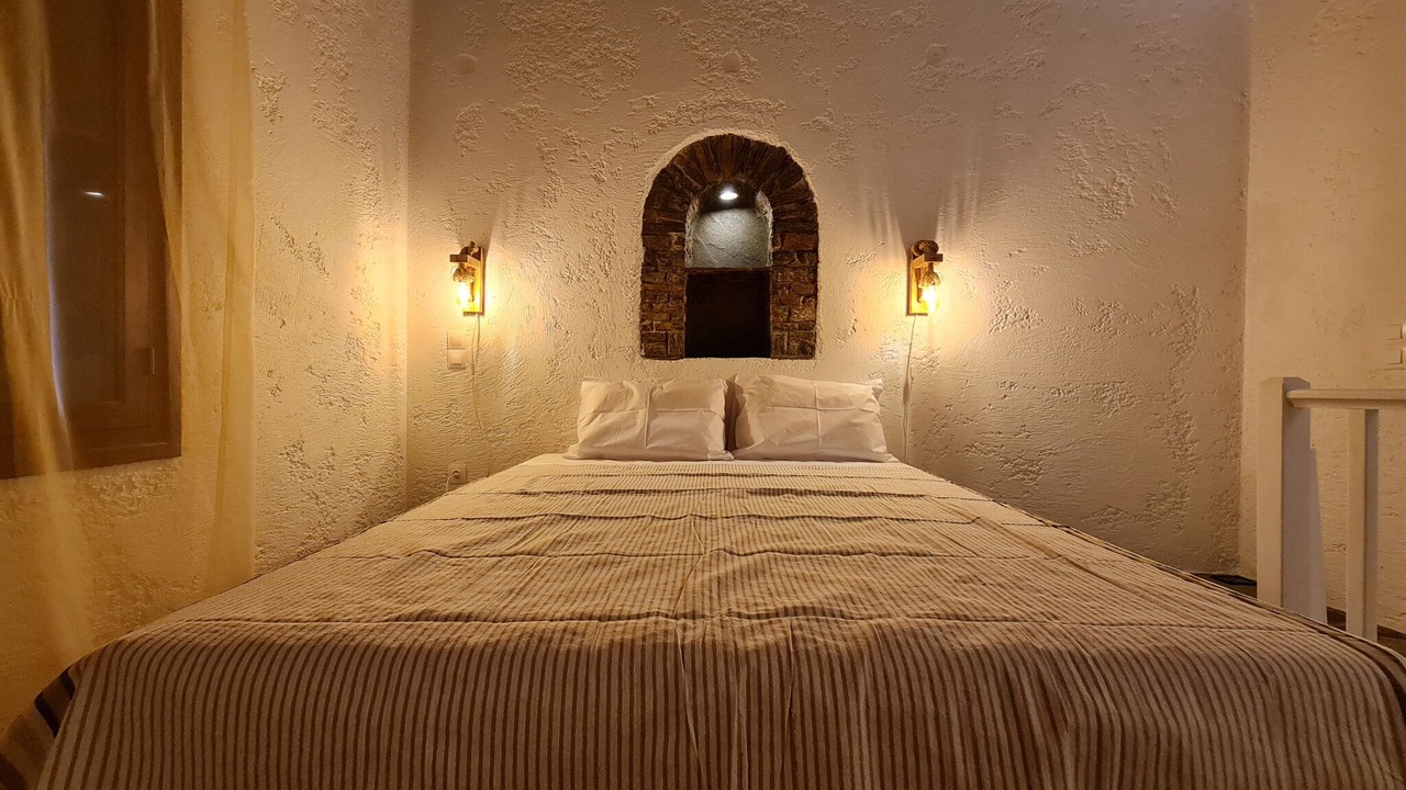 Photo of Others in Megas Yialos-Nites
