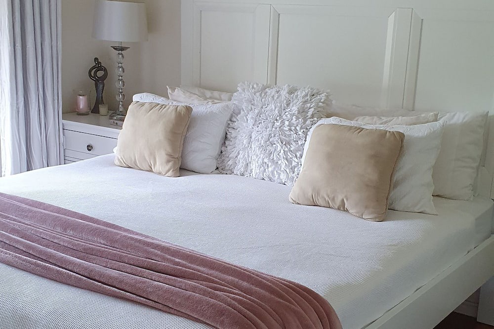 Photo of Bedroom in Cedar Creek