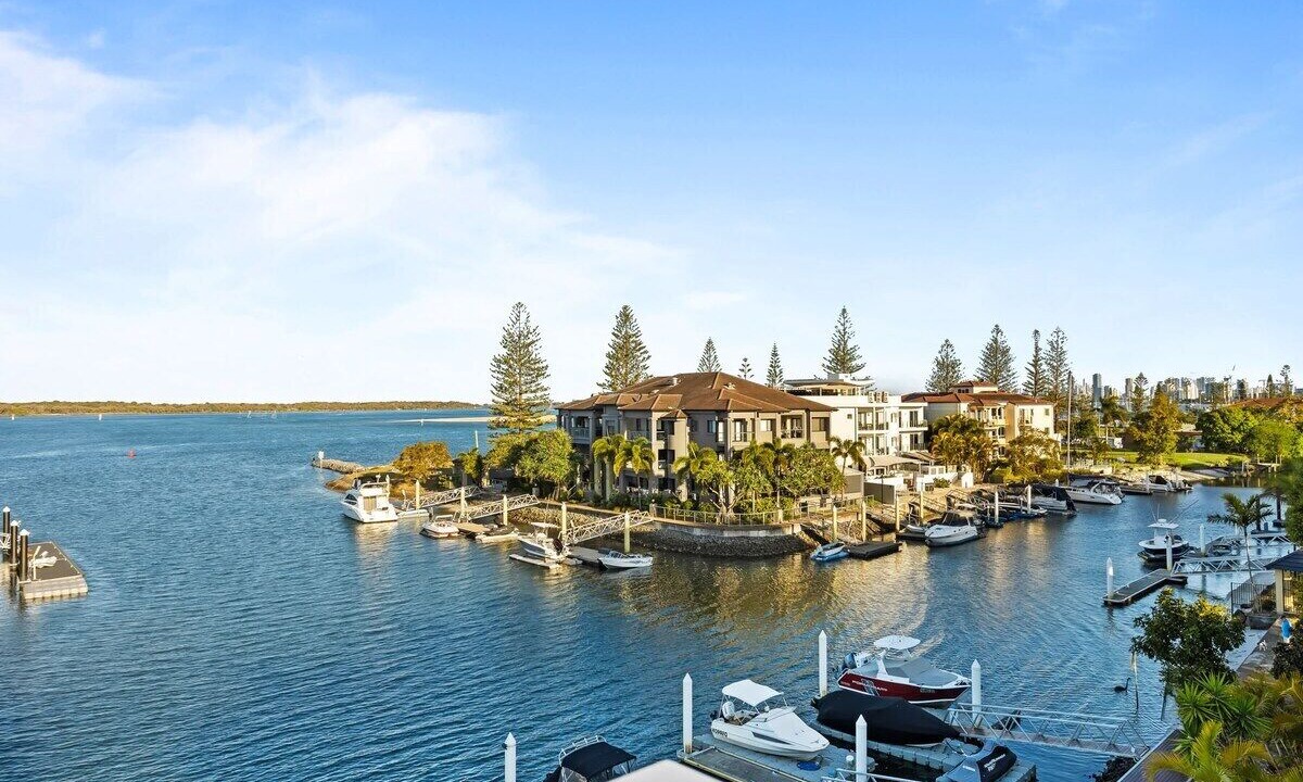 Photo of Others in Runaway Bay