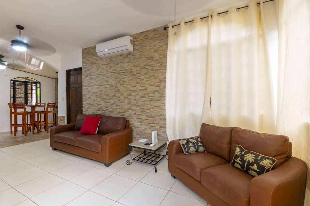 Photo of Livingroom in Las Olas Beach Community