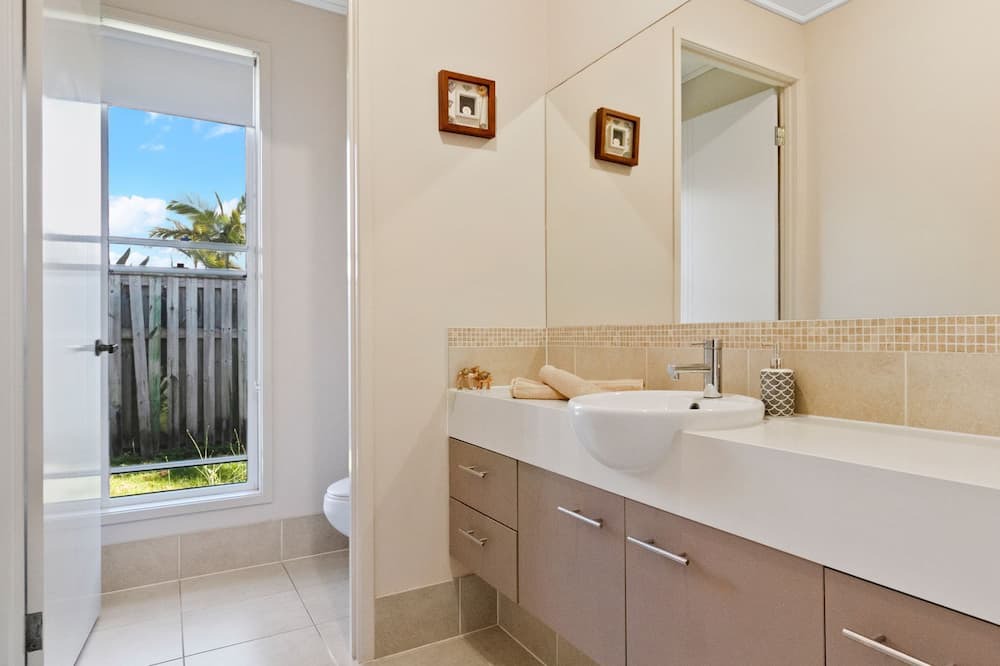 Photo of Bathroom in Wurtulla