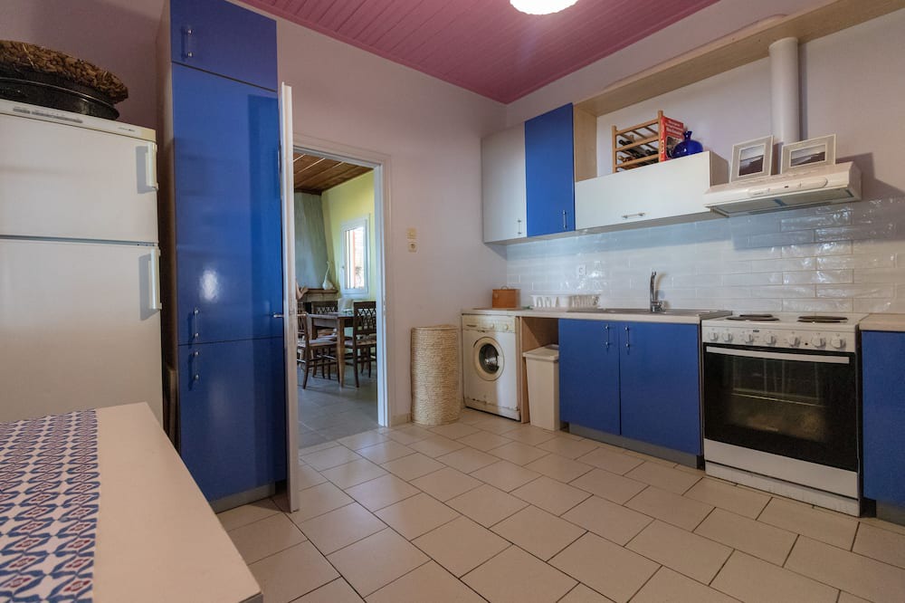 Photo of Kitchen in Katakolo