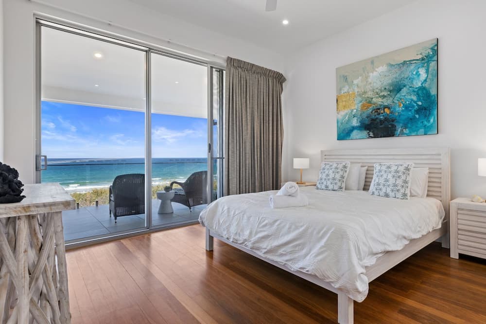 Photo of Bedroom in Castaways Beach