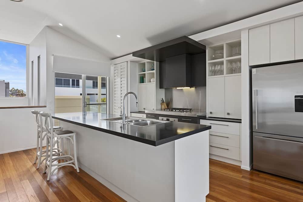 Photo of Kitchen in Castaways Beach