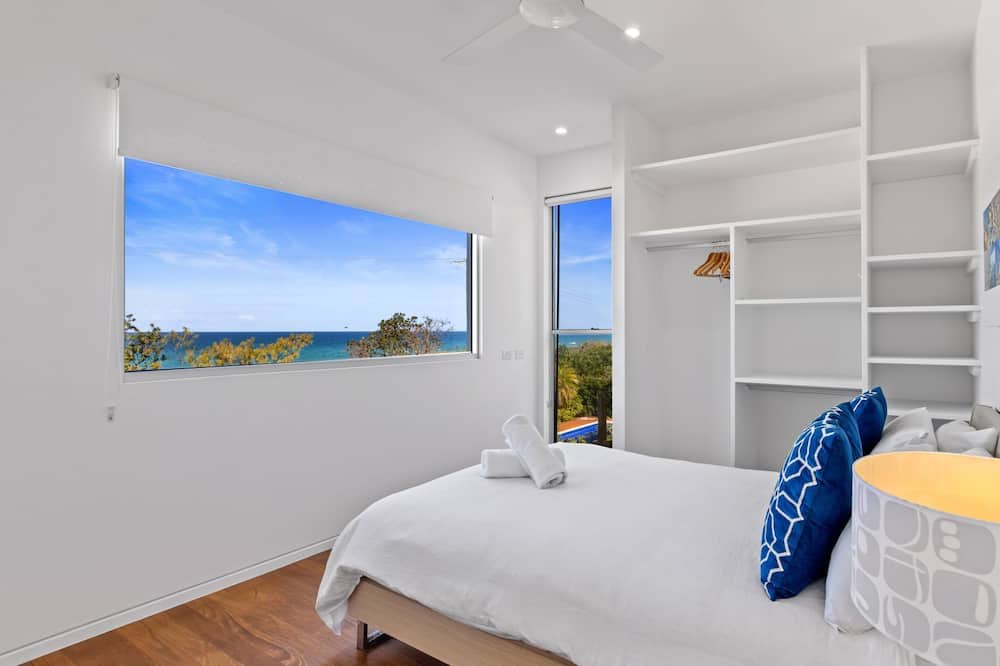 Photo of Bedroom in Castaways Beach