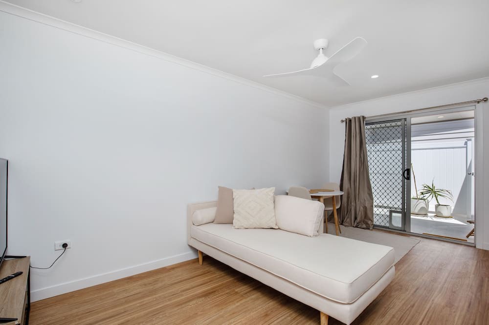 Photo of Livingroom in Burleigh Waters