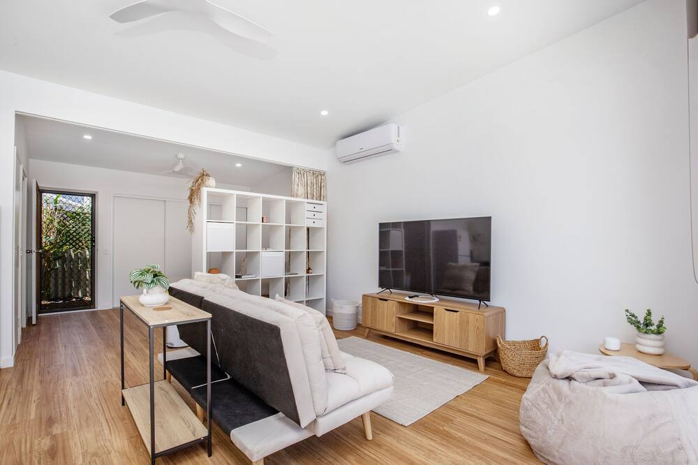 Photo of Livingroom in Burleigh Waters