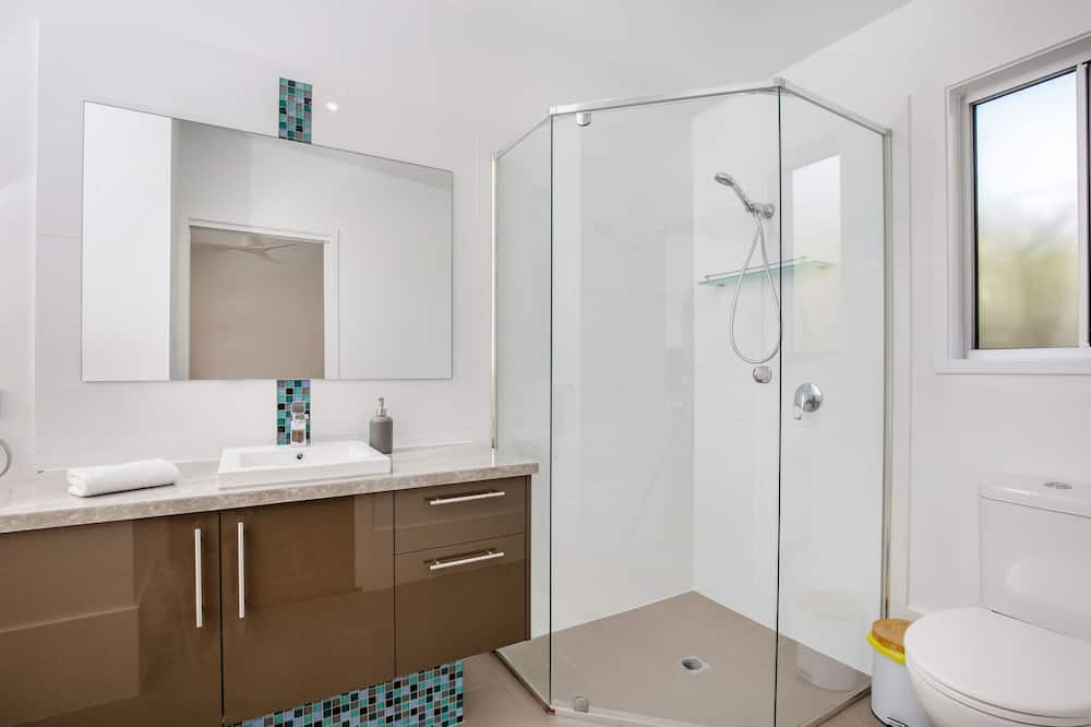 Photo of Bathroom in Burleigh Waters