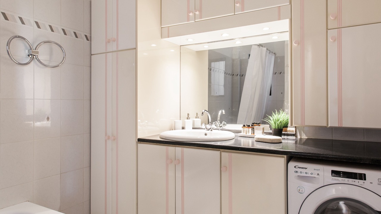 Photo of Bathroom in Marousi